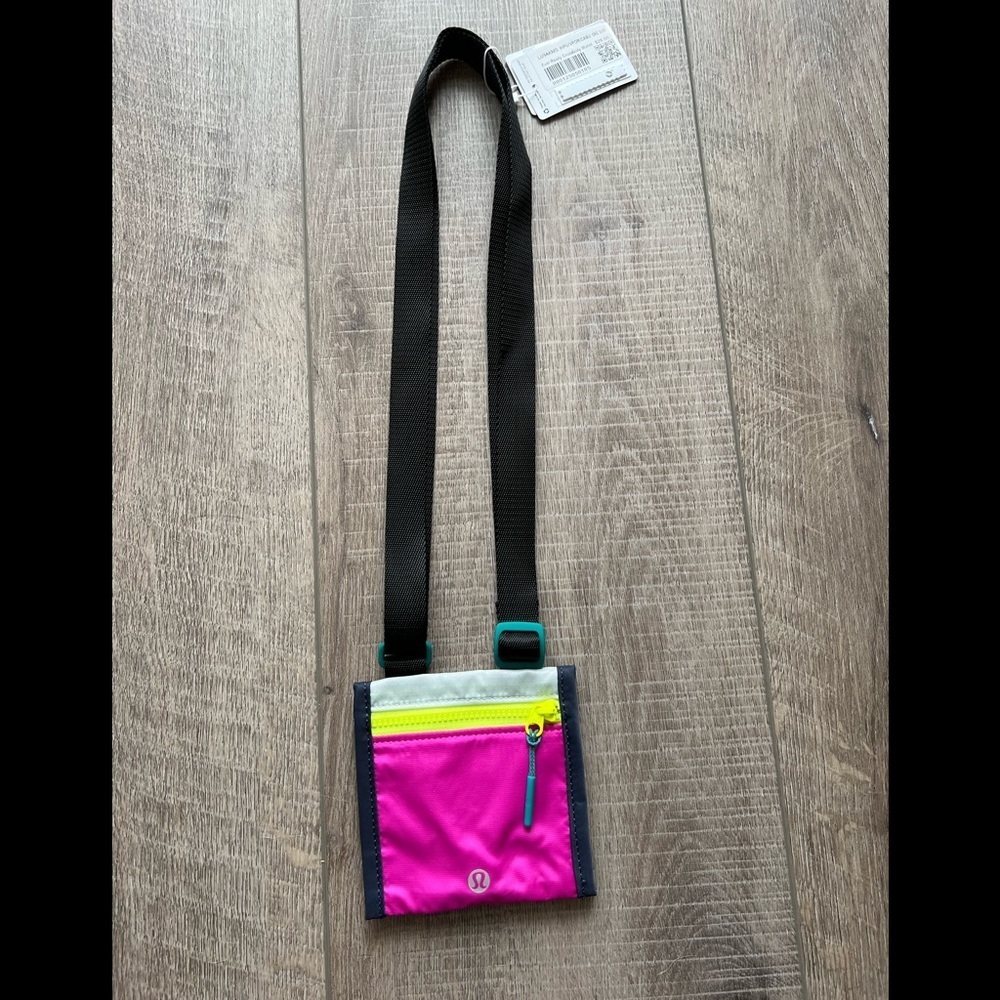 Lululemon Ever Ready Crossbody Wallet in Highlight Purple/Vapor/Cadet Blue